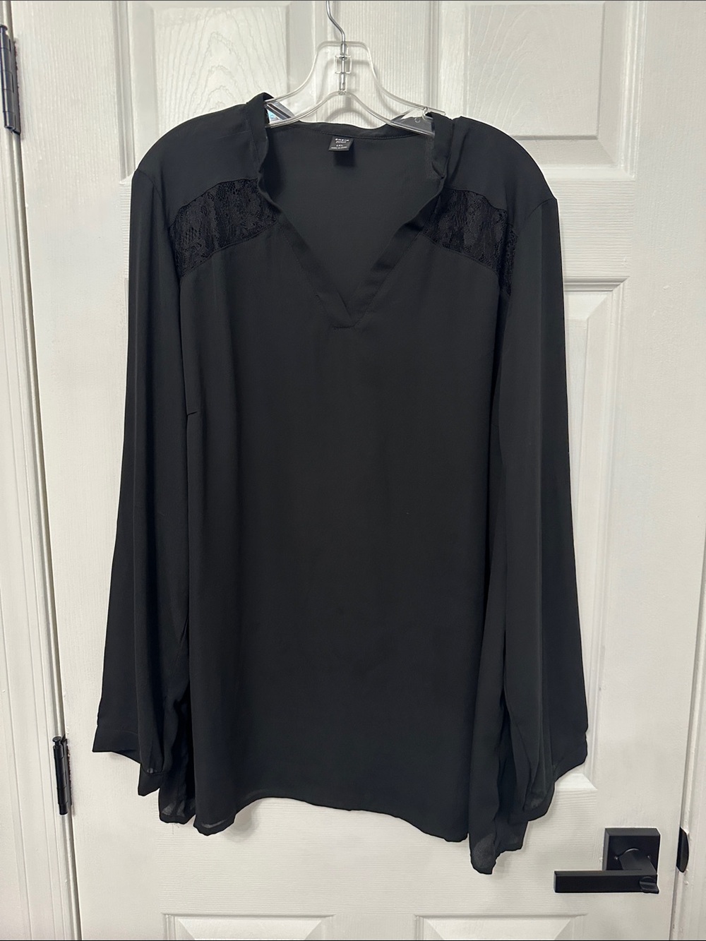 SHEIN Black V-Neck Long Sleeve Blouse with Lace Trim